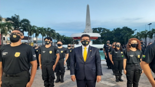 Gladson cumpre promessa e empossa 179 agentes, delegados e auxiliares da Polícia Civil